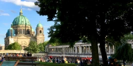 4seniorz Berlin Spreeufer James Simon Park 