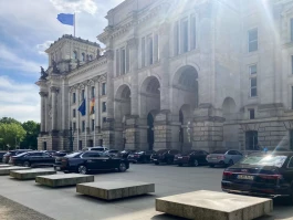 4seniorz berlin kanzler reichstag autos